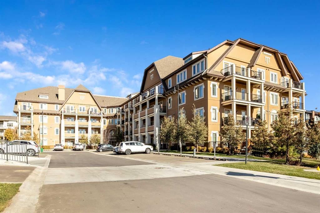 402, 30 Mahogany Mews SE, Calgary — photo 2 of 23