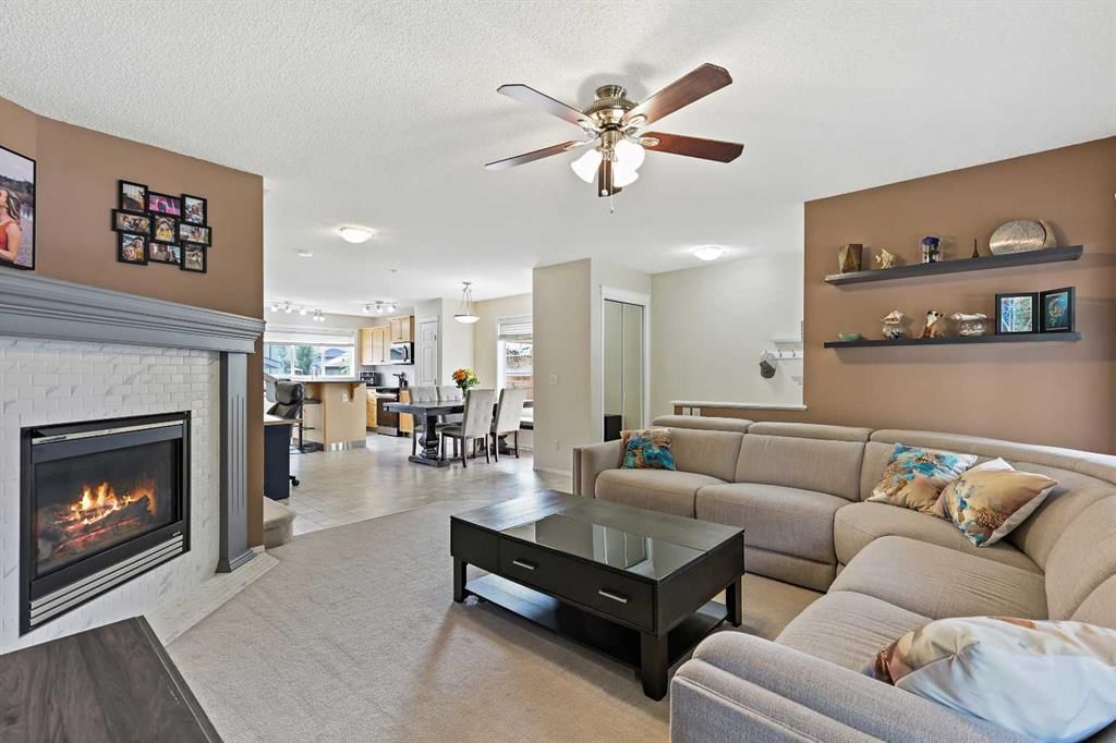67 Copperfield Heights SE, Calgary — photo 4 of 47