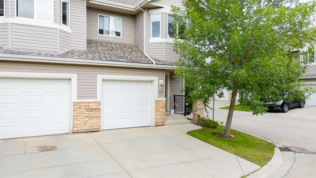 152 Royal Oak Gardens NW, Calgary — main listing photo