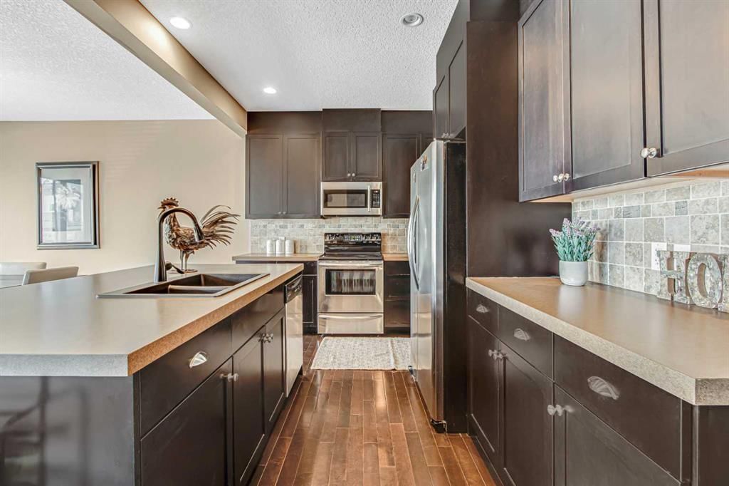 475 Everbrook Way SW, Calgary — photo 4 of 35