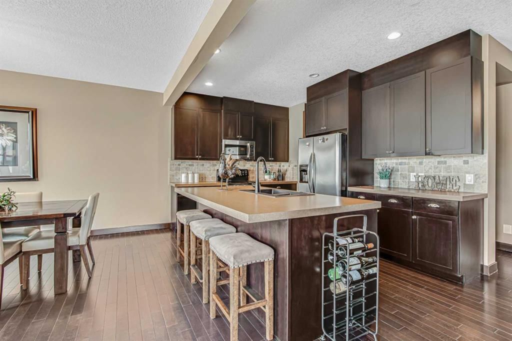 475 Everbrook Way SW, Calgary — photo 5 of 35