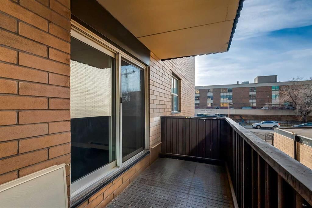 205, 120 15 Avenue SW, Calgary — photo 4 of 19