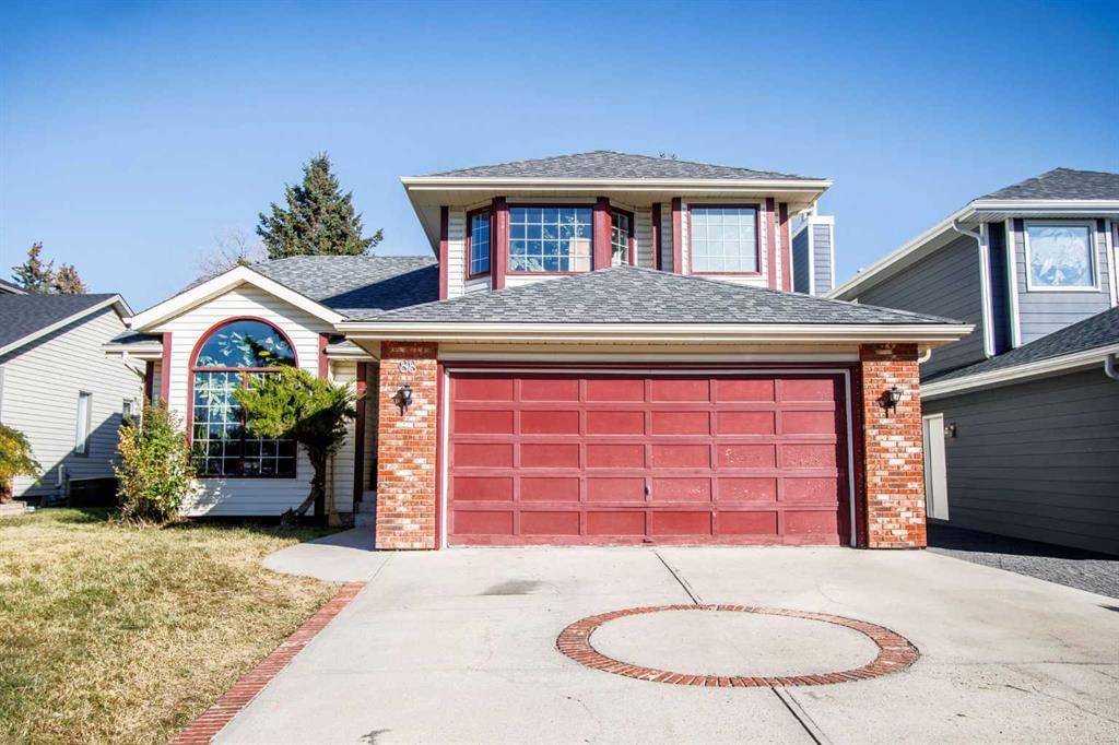 88 Woodford Close SW, Calgary — main listing photo