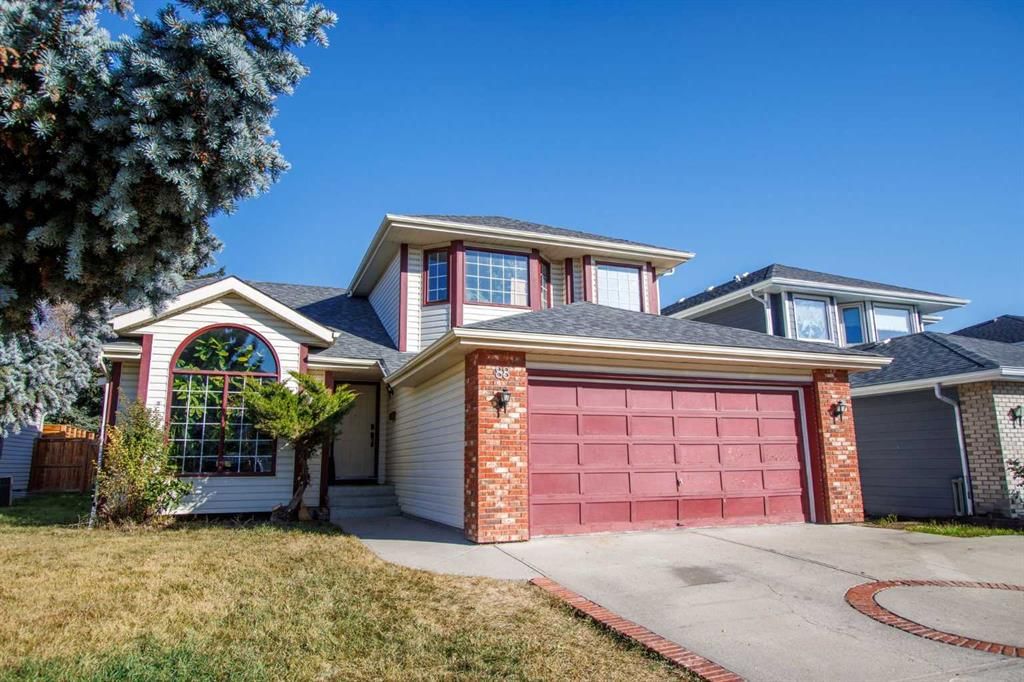 88 Woodford Close SW, Calgary — photo 2 of 49