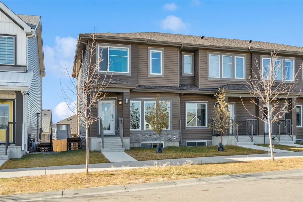 259 Lucas Boulevard NW, Calgary — main listing photo