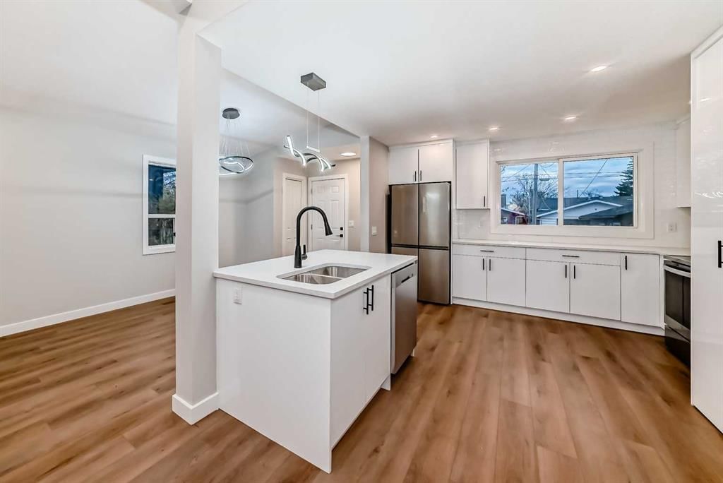 6603 Penbrooke Drive SE, Calgary — photo 5 of 50