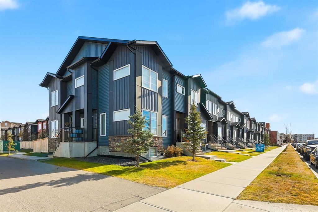 146 Red Embers Gate NE, Calgary — photo 2 of 41