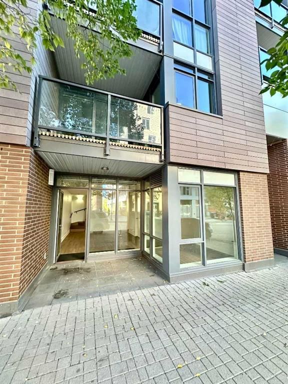 607 Confluence Way SE, Calgary — photo 3 of 24