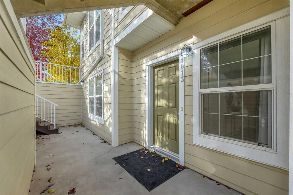 1013 Auburn Bay Circle SE, Calgary — photo 2 of 32