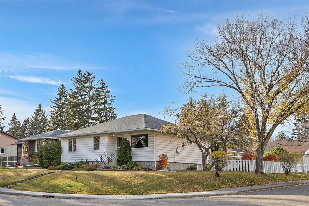 5331 Buckthorn Road NW, Calgary — main listing photo