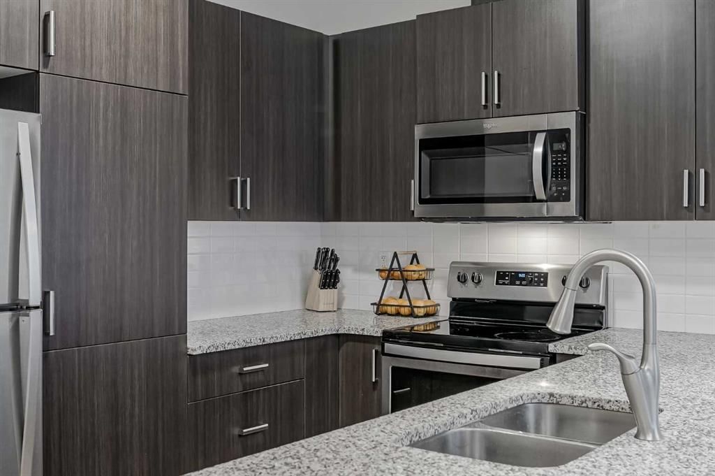 92 Walden Lane SE, Calgary — photo 5 of 43