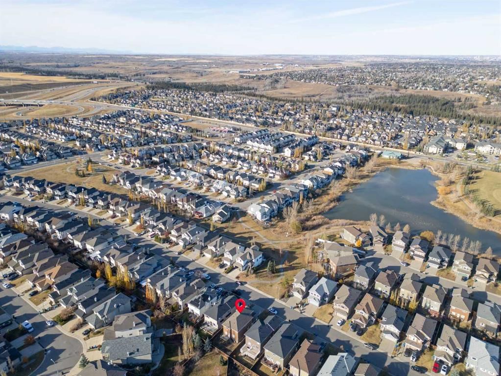 105 Everhollow Rise SW, Calgary — main listing photo