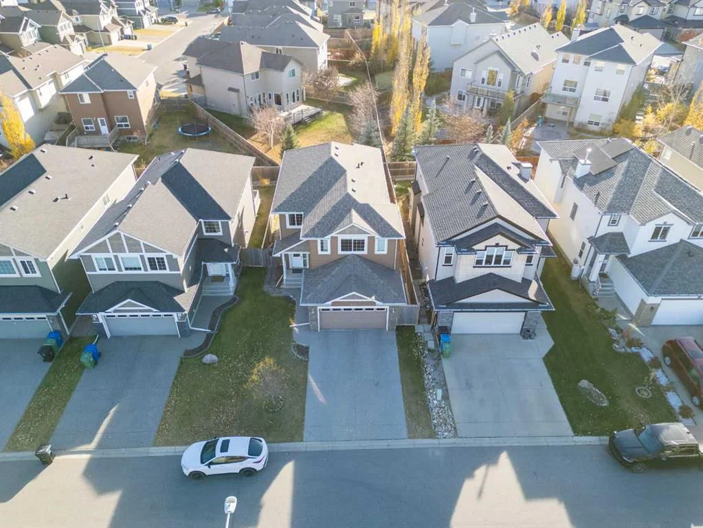 105 Everhollow Rise SW, Calgary — photo 3 of 47