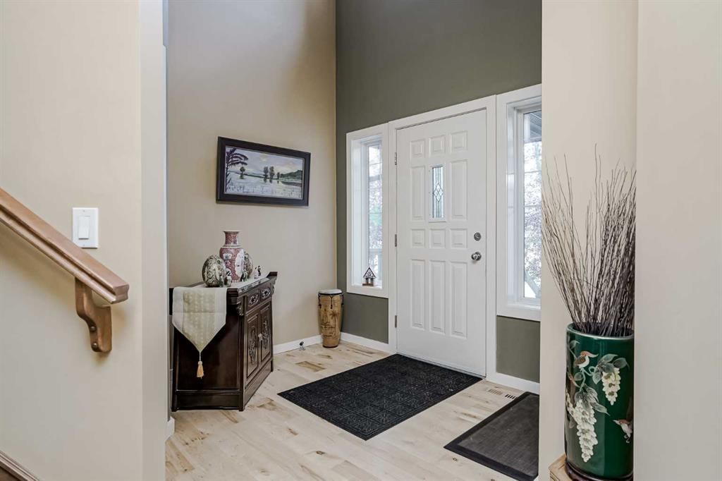 48 Chapala Square SE, Calgary — photo 2 of 50