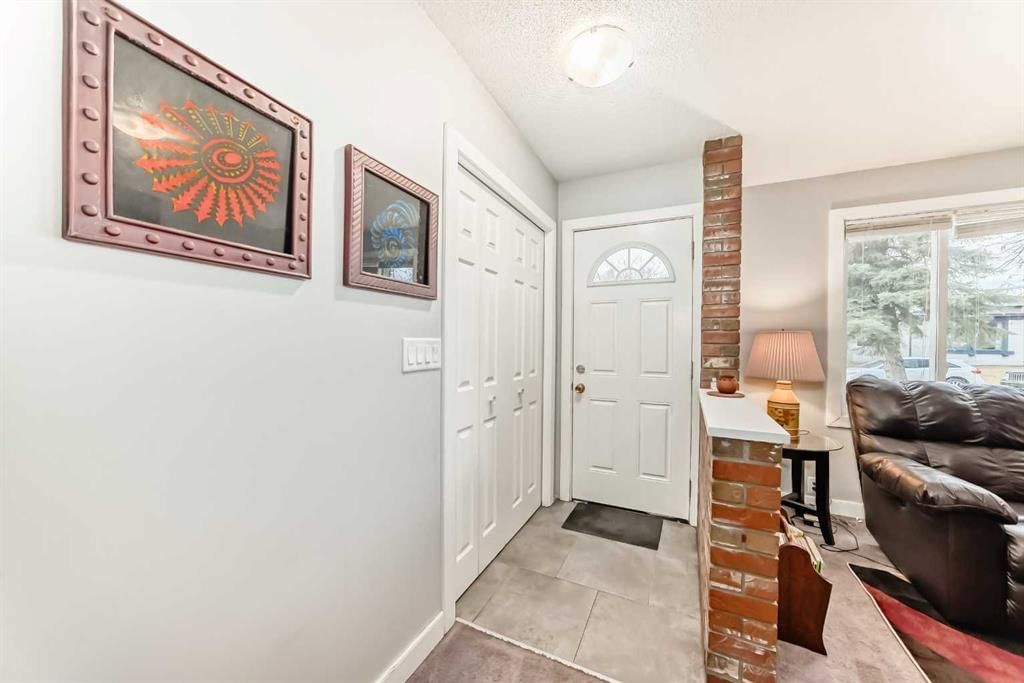 363 Templeside Circle NE, Calgary — photo 2 of 48