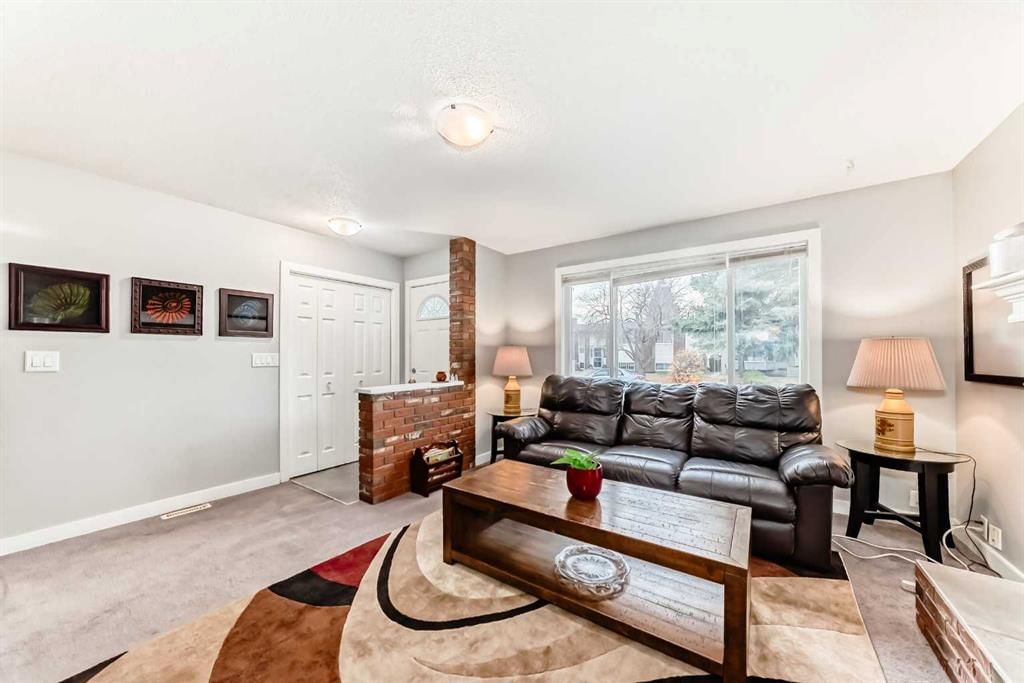 363 Templeside Circle NE, Calgary — photo 5 of 48