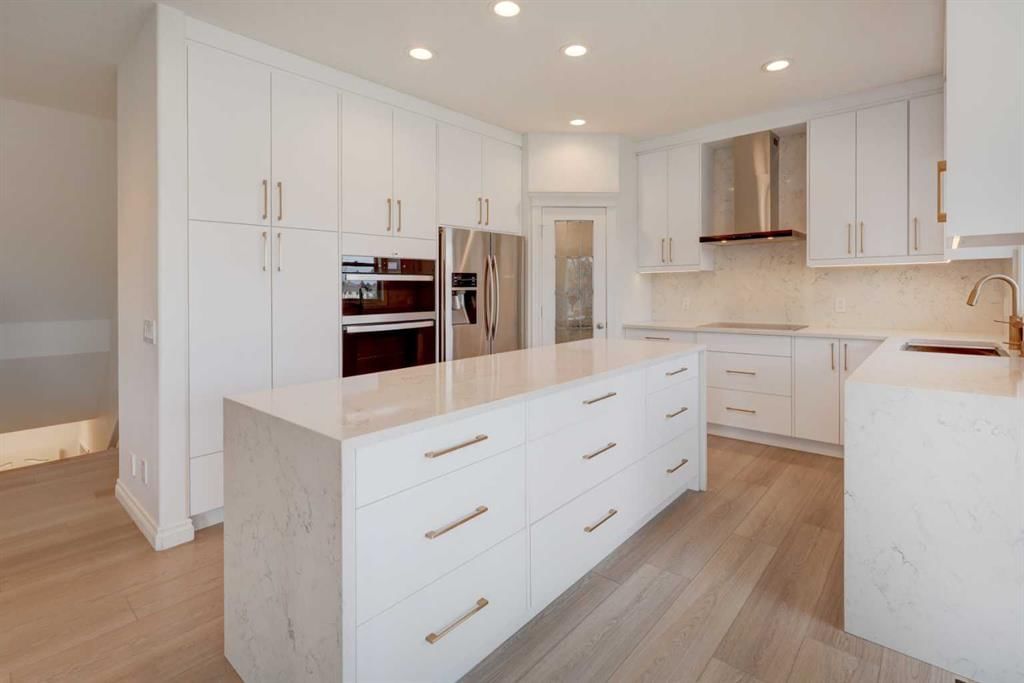 46 Valley Creek Road NW, Calgary — photo 2 of 50
