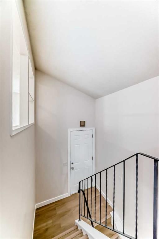 1106 53A Street SE, Calgary — photo 4 of 41