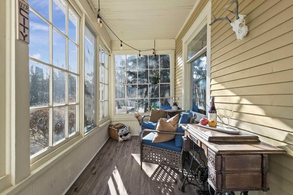 1038 1 Avenue NW, Calgary — photo 4 of 50