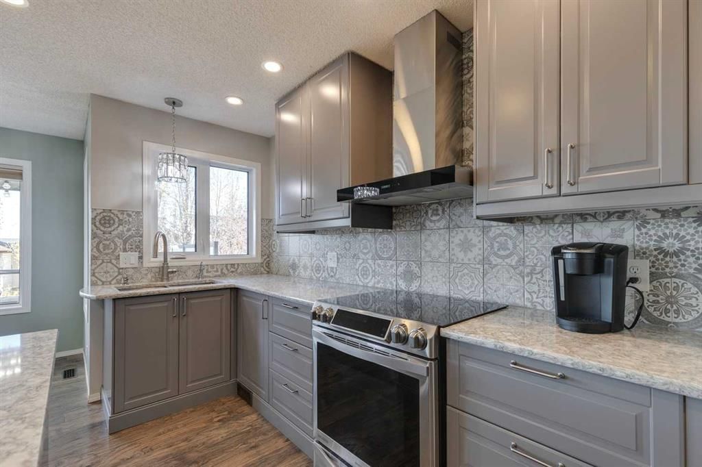 244 Tuscany Ridge View NW, Calgary — photo 3 of 50