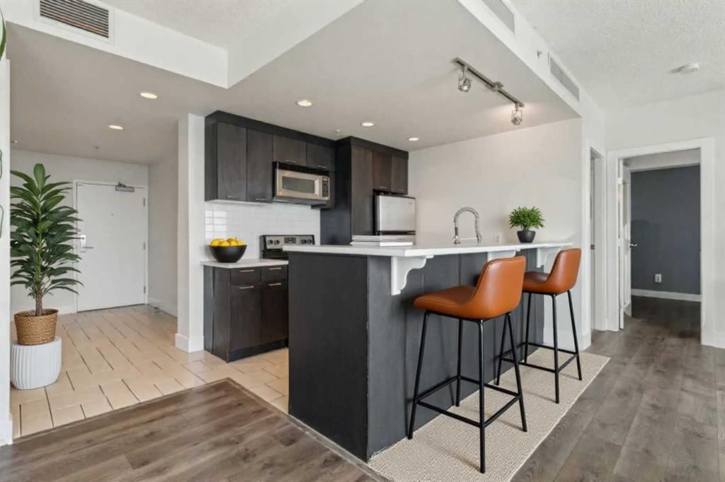 2304, 433 11 Avenue SE, Calgary — photo 4 of 13