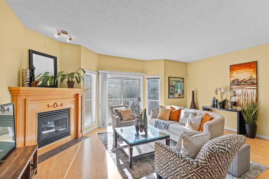 147 Hampstead Green NW, Calgary — photo 2 of 50