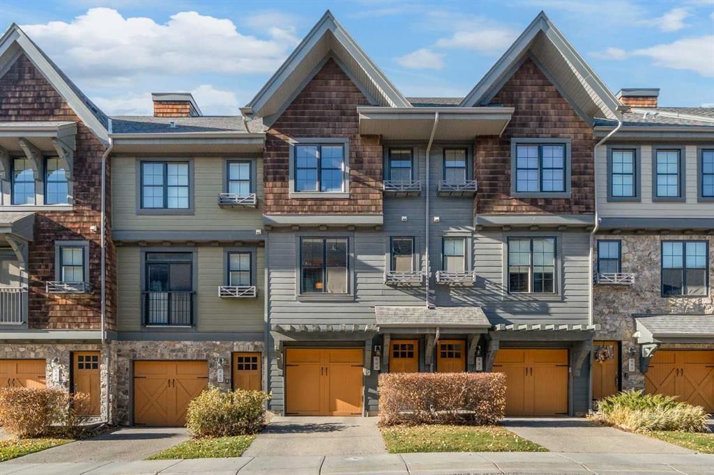 444 Ascot Circle SW, Calgary — main listing photo