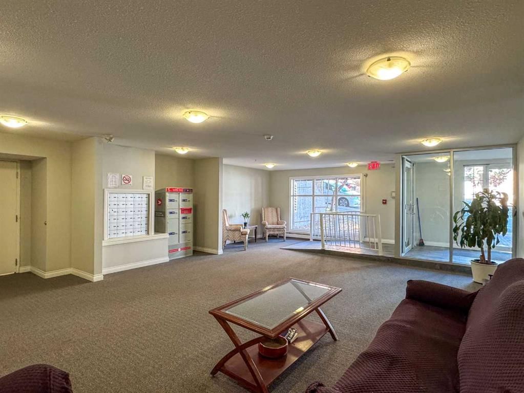 302, 417 3 Avenue NE, Calgary — photo 3 of 26