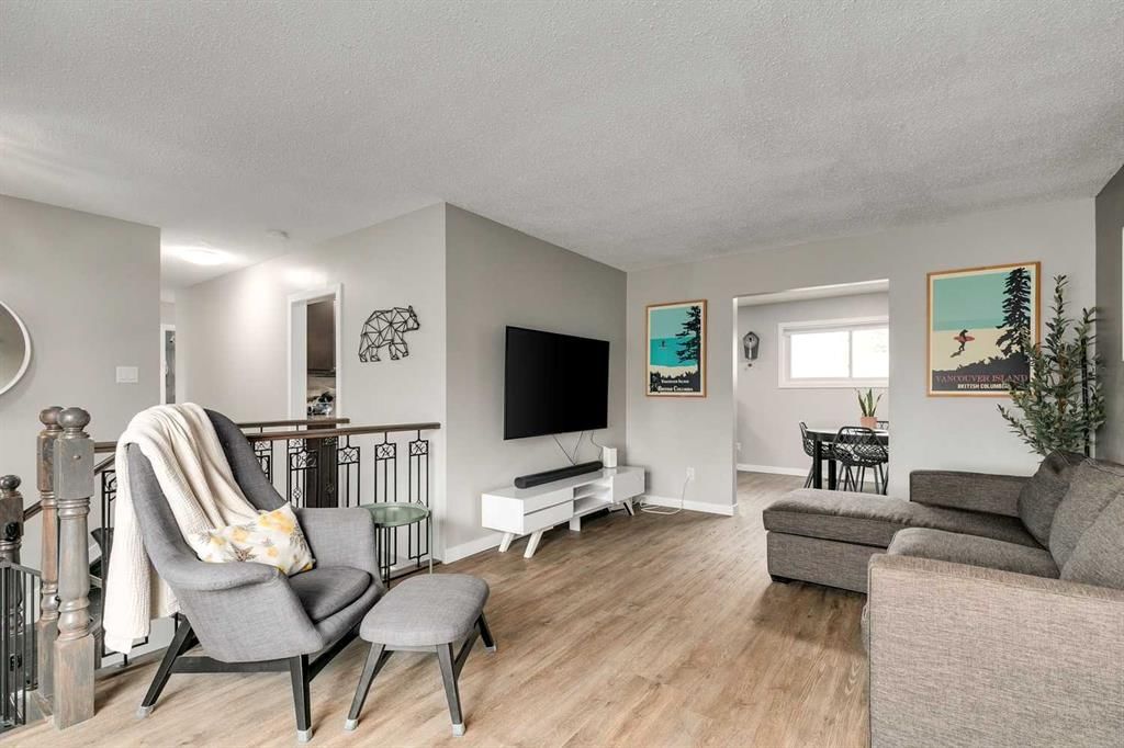 732 Sacramento Place SW, Calgary — photo 3 of 38