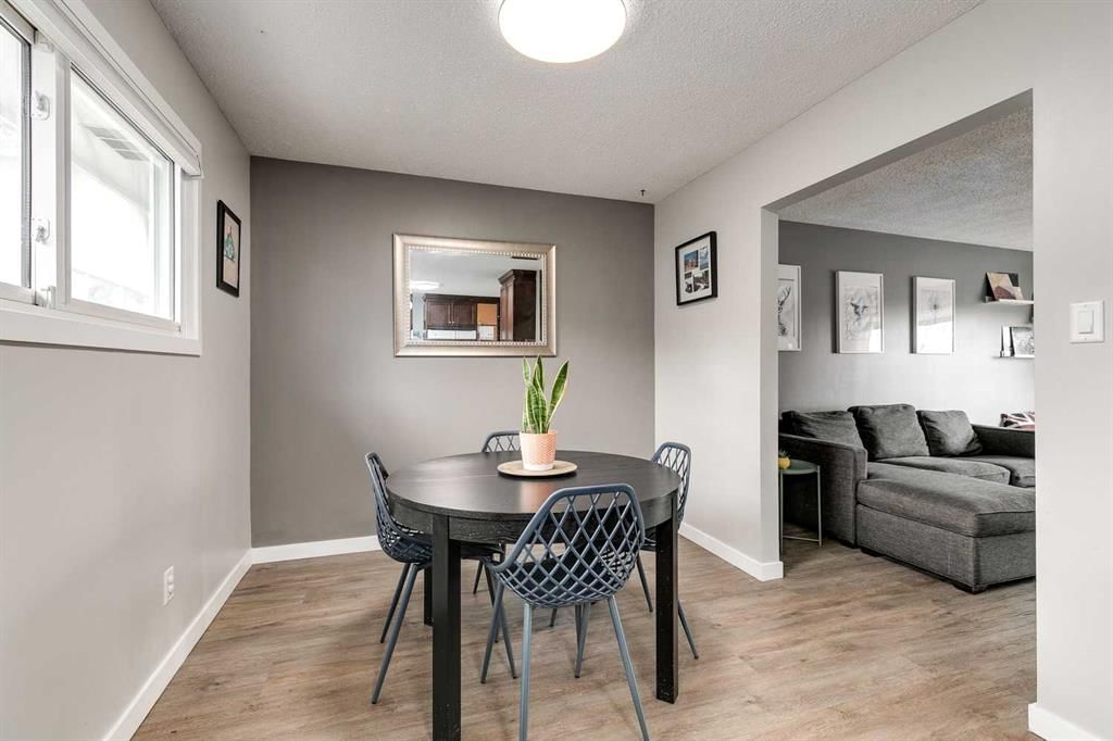 732 Sacramento Place SW, Calgary — photo 5 of 38