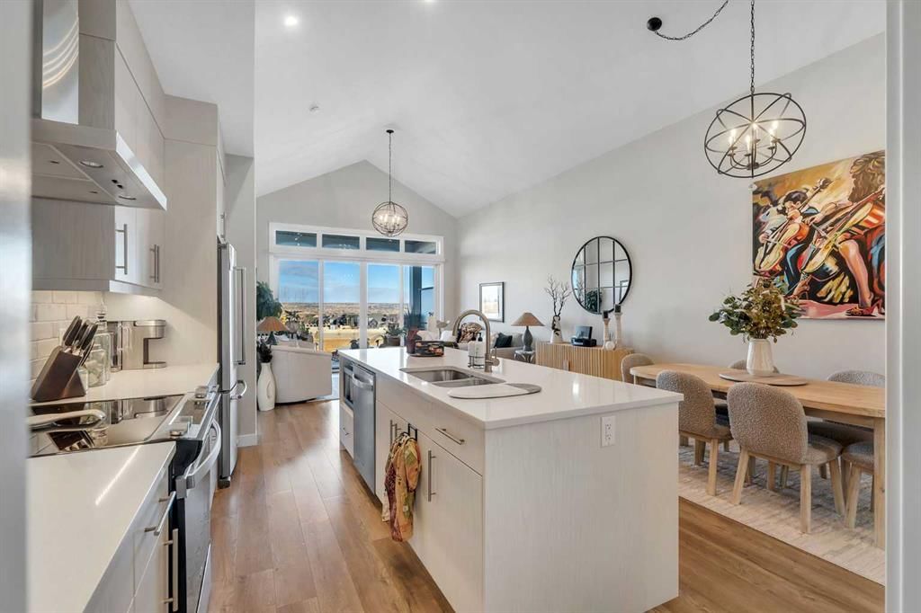 406 Crestridge Common SW, Calgary — photo 2 of 30