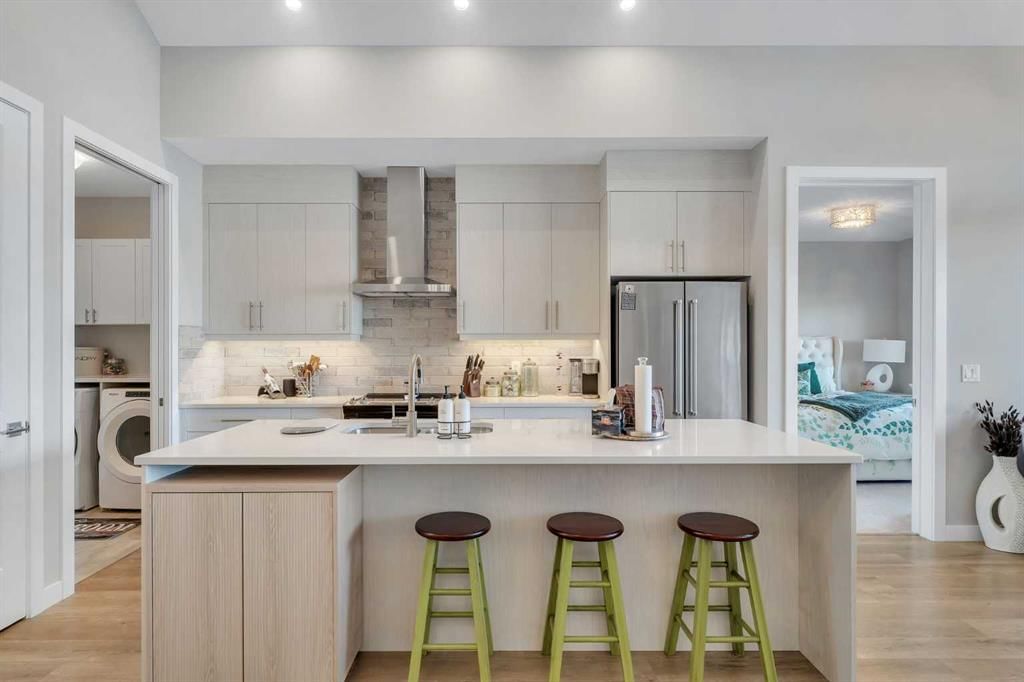 406 Crestridge Common SW, Calgary — photo 3 of 30