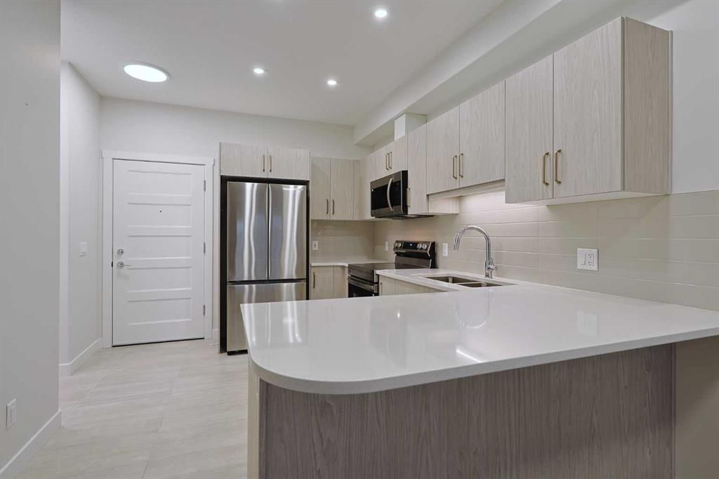 1401, 81 Arbour Lake View NW, Calgary — photo 2 of 29