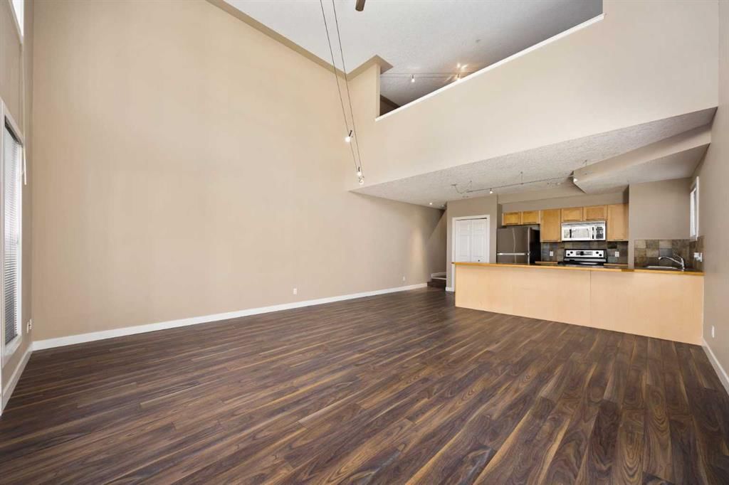 101, 1505 27 Avenue SW, Calgary — photo 4 of 25