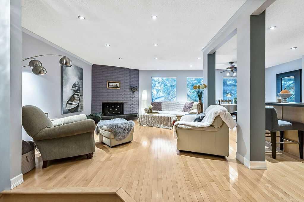 5279 Dalcroft Crescent NW, Calgary — photo 3 of 45