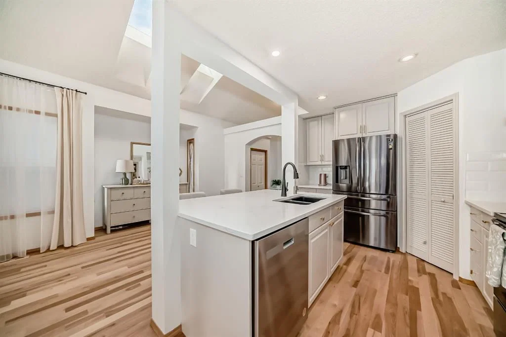 58 Panatella Lane NW, Calgary — photo 5 of 50