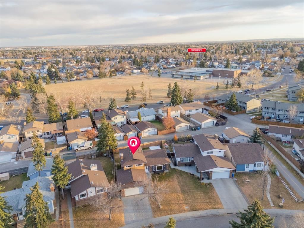 80 Templewood Road NE, Calgary — photo 5 of 45