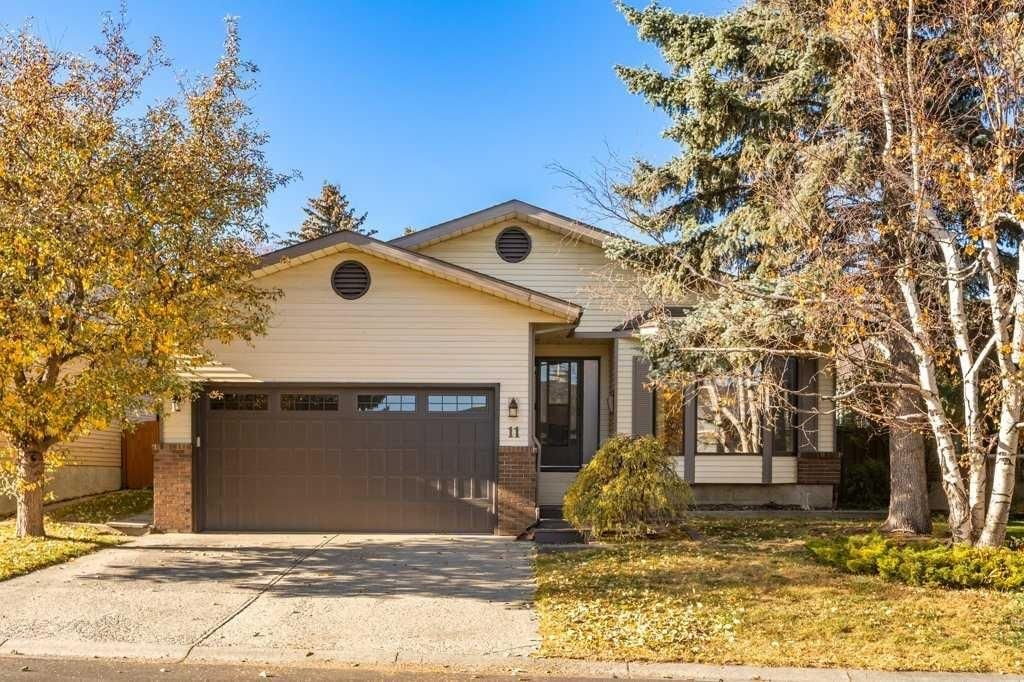 11 Bernard Place NW, Calgary — main listing photo
