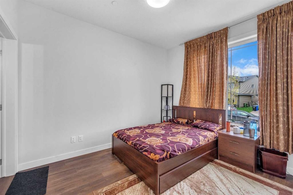 165 Hotchkiss Way SE, Calgary — photo 4 of 49