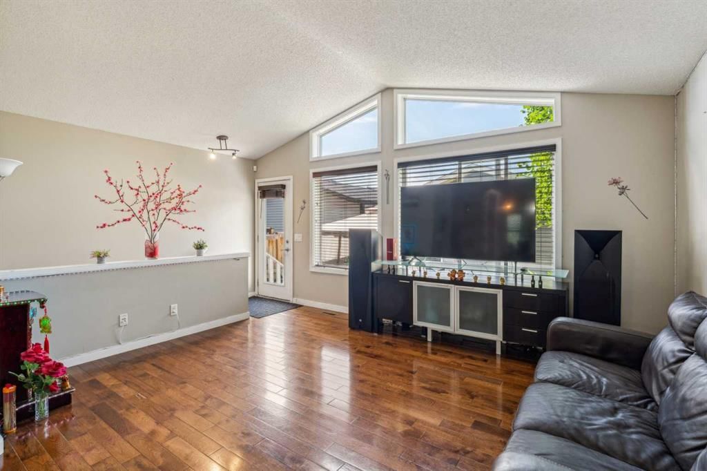 22 Auburn Bay View SE, Calgary — photo 3 of 28