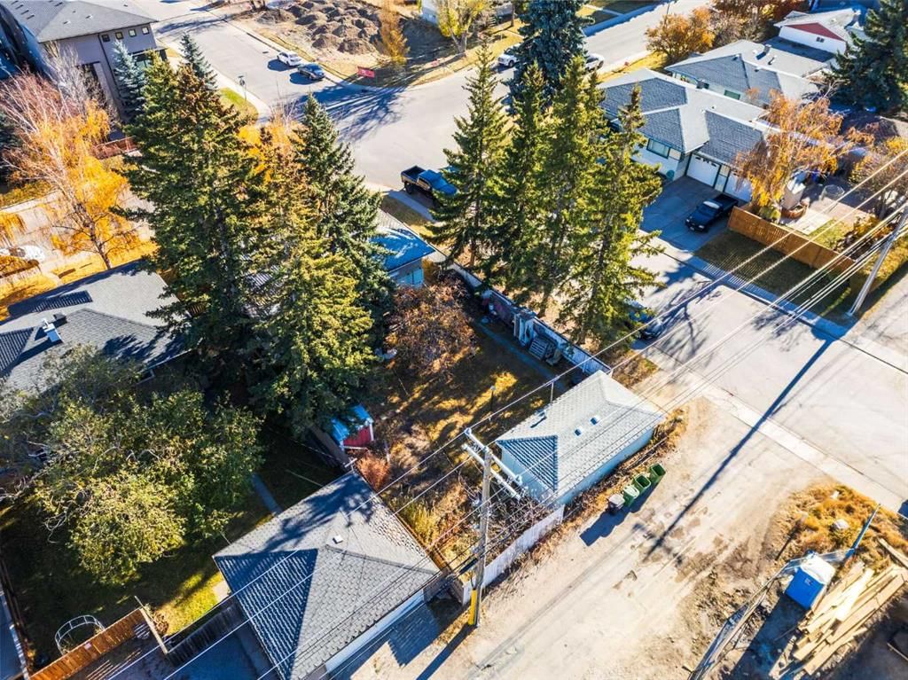1939 36 Street SW, Calgary — photo 4 of 7
