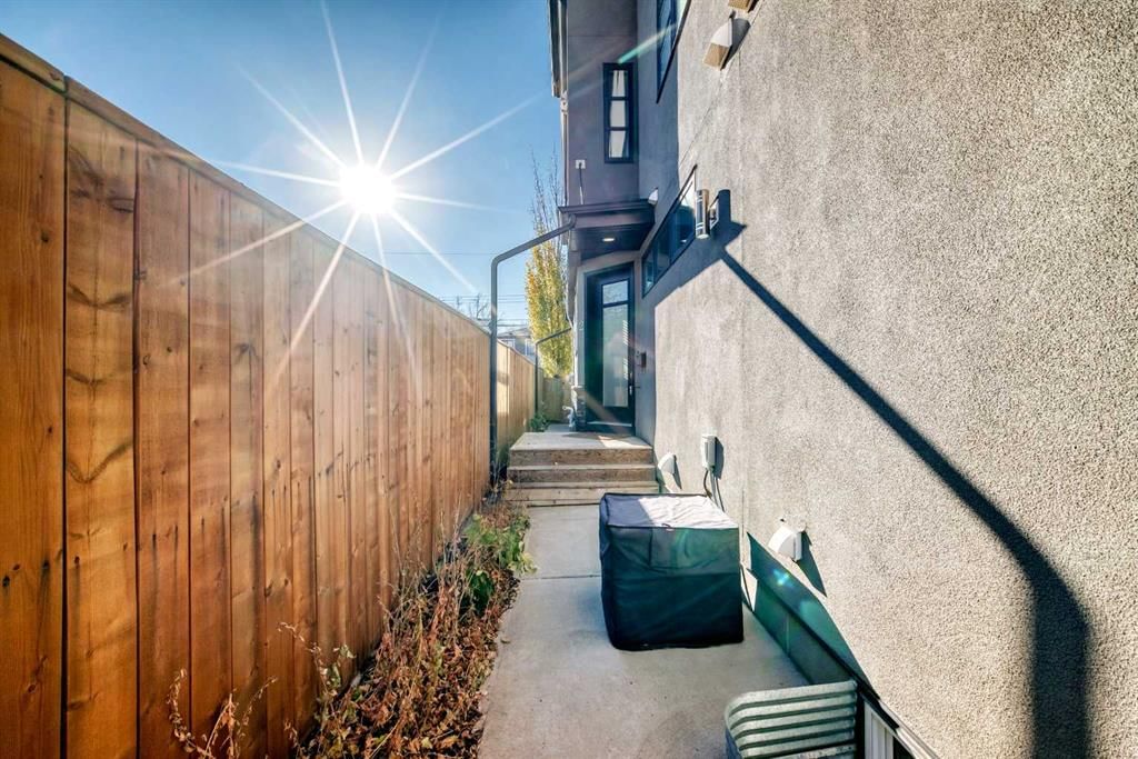2, 413 25 Avenue NE, Calgary — photo 2 of 48