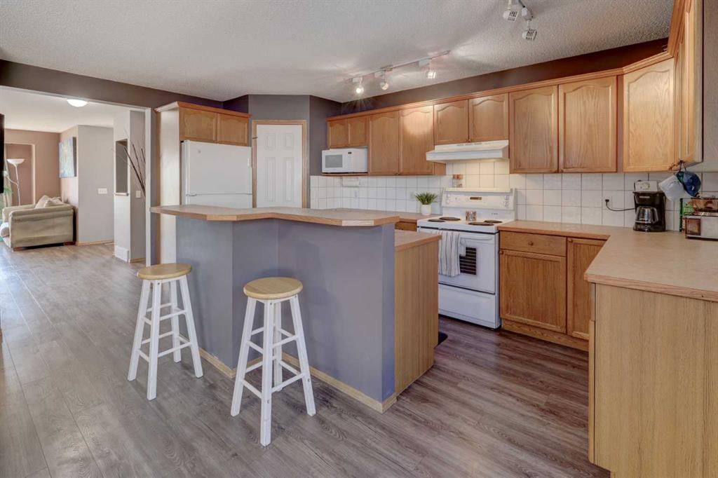 67 Tarington Road NE, Calgary — photo 5 of 33