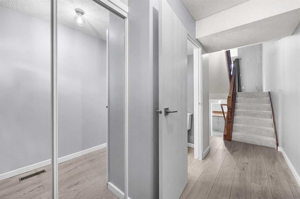 43, 23 Glamis Drive SW, Calgary — photo 4 of 45