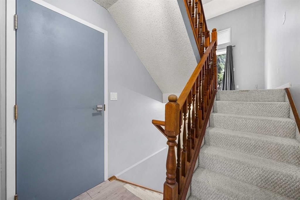 43, 23 Glamis Drive SW, Calgary — photo 5 of 45
