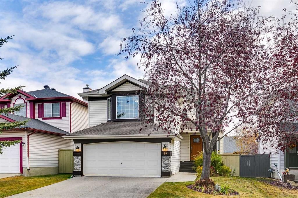 29 Douglas Woods Gardens SE, Calgary — photo 2 of 36