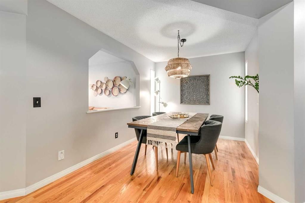 29 Douglas Woods Gardens SE, Calgary — photo 4 of 36