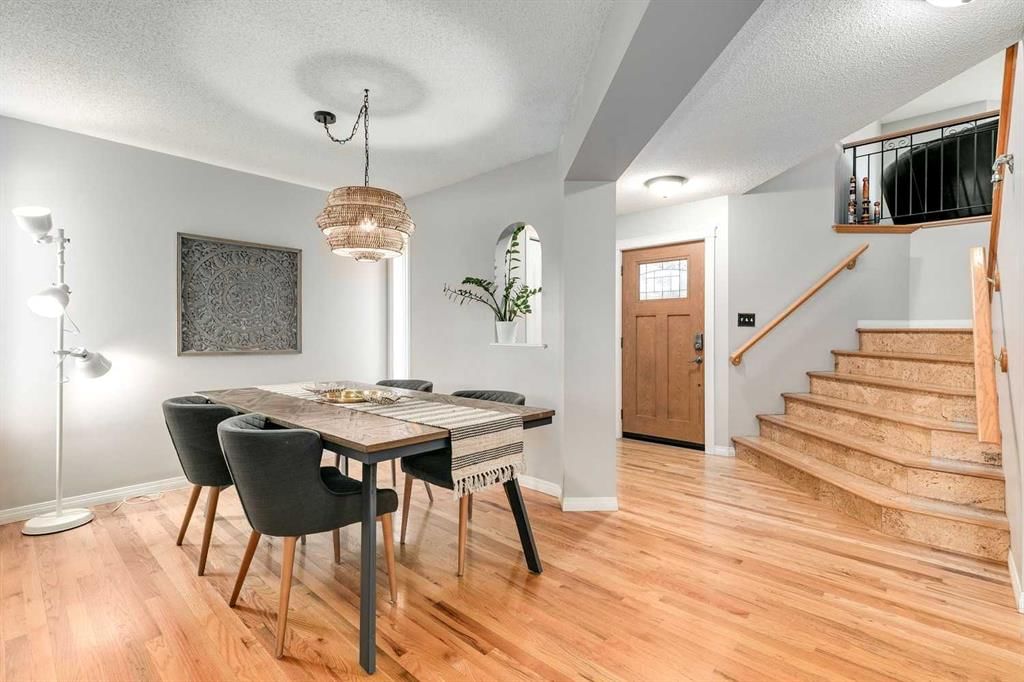 29 Douglas Woods Gardens SE, Calgary — photo 5 of 36
