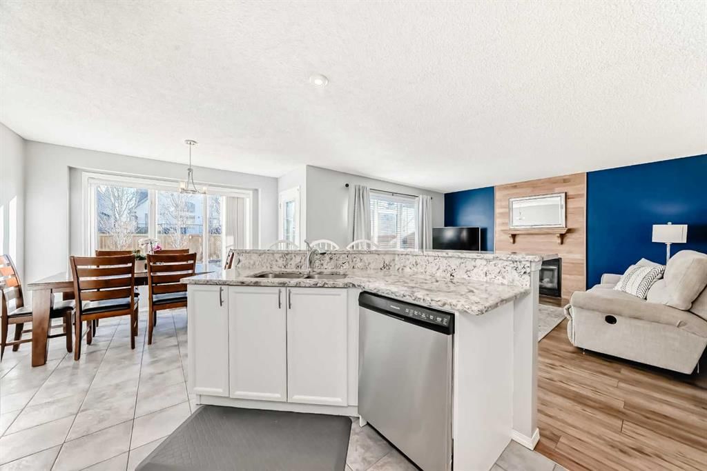 344 Copperfield Boulevard SE, Calgary — photo 4 of 48