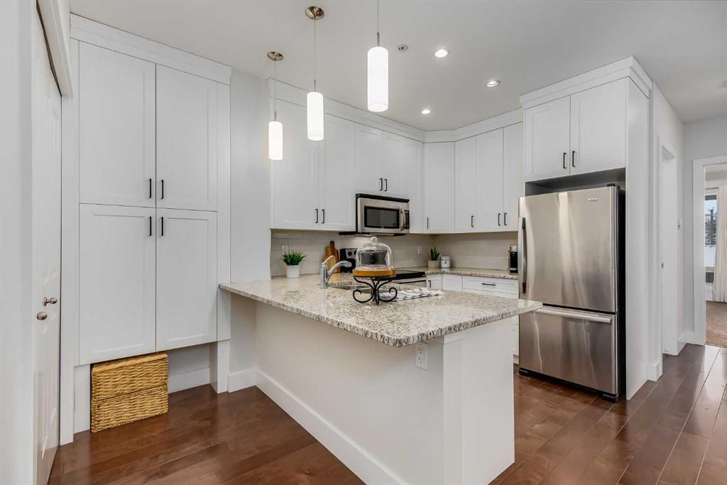 308, 1899 45 Street NW, Calgary — photo 4 of 37